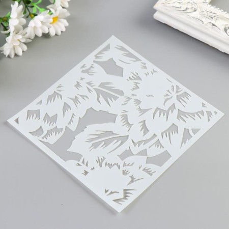 Plastic stencil "Pion with sharp petals" 15x15 cm-1