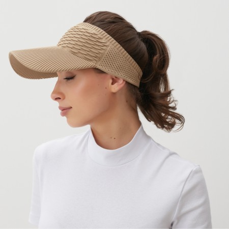 Feminine trump chump, col. light brown, rr 56-58-1