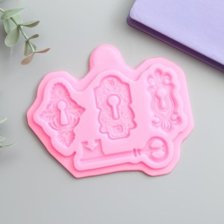 Mold Silicon "Key and keyhole" 4 items 0.7x10x12.5 cm