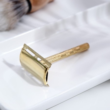 Retro razor machine