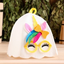 Bath cap with an applique 