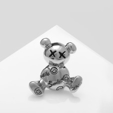 Brooch 
