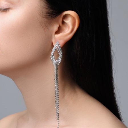 Hanging earrings with Hollywood rhinestones with threads, white color in silver, 13.5 cm-3