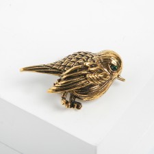 Brooch 