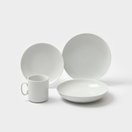 A set of porcelain dishes “Classic”, 24 objects: plates d = 17.5 / d = 20, 0.7l / d = 20 mug 300-1