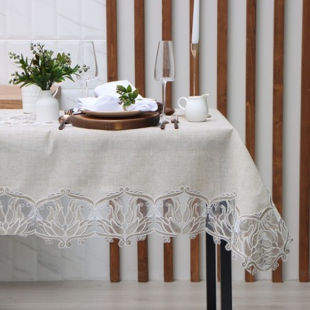 The tablecloth is “openwork”, 150 x 220 ± 5 cm, p/e