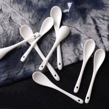 A set of porcelain spoons of the estate shade, 6 objects, 11 × 2.6 × 1 cm, white color