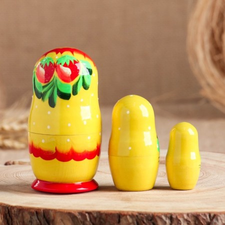 Nesting doll "strawberry", yellow dress, 3 puppet, 10 cm-5