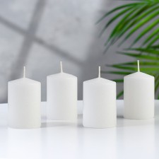 Set of candles-cylinders 
