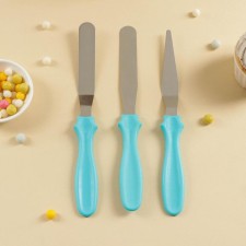 A set of pastry shovels 