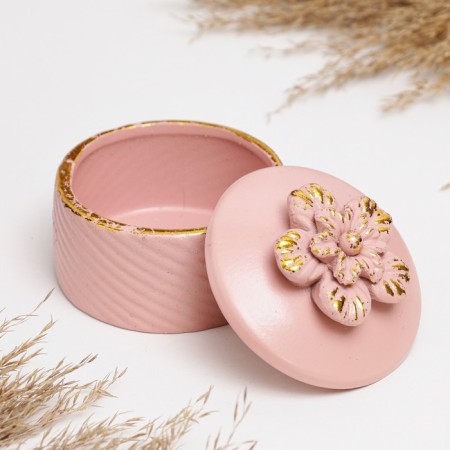 Casket "Flower" pink with gilding, 7x8cm