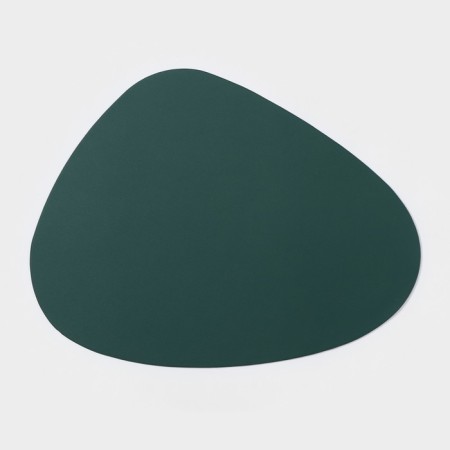 Serving napkin on the TEM table, 44 × 35.5 cm, green color