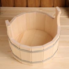 A gang made of linden, 5 l, round, stainless hoop