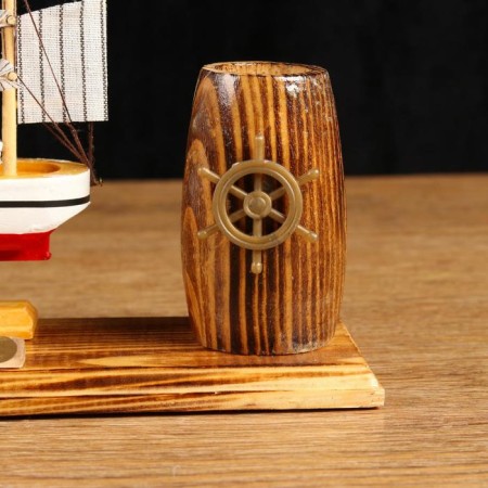 Souvenir ship on a stand, with a pencil of 22*7*15cm-2