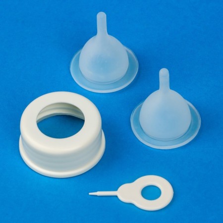 A set for feeding "Pigzon", a bottle of 150 ml, with 2 nipples and a ruff, white-2