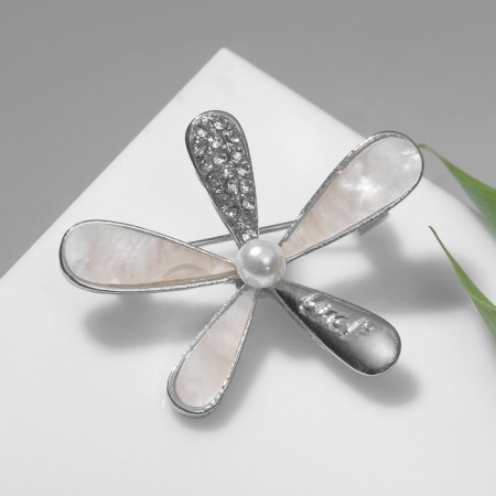Brooch "Flower" Luck, white color in silver