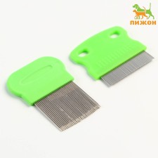 A set of 2 combs, with short and long teeth, green