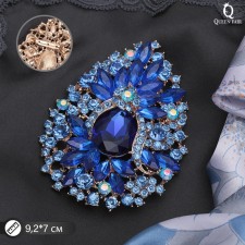 Brooch 