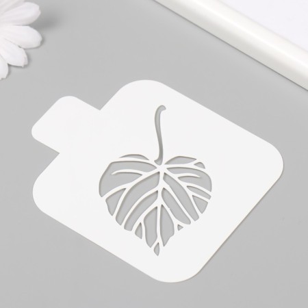 Plastic stencil "sheet" 9x9 cm-1