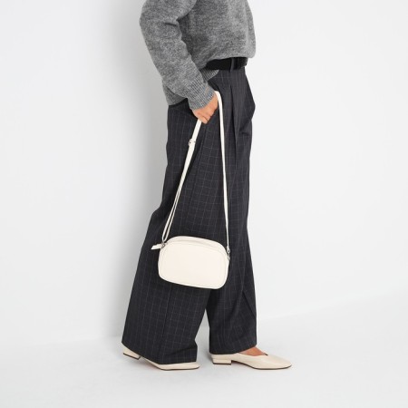 Cross-Bodi Bag on a zipper, beige color-5