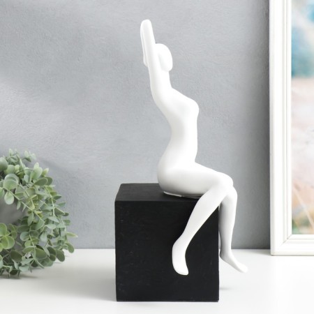Bending holder "Bely" White on the black cube 18x18x40 cm-1