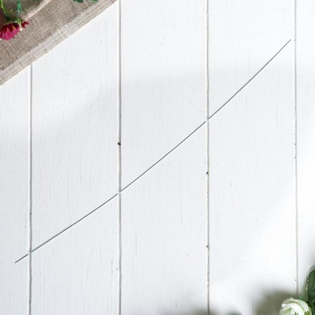 Wire for the manufacture of artificial colors "White" length 40 cm section 0.07 cm-1