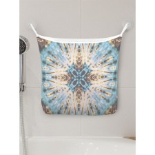Organizer in a bath on suction cups 