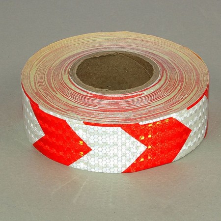 Reflective tape, self -adhesive, white with dotted line, 5 cm x 45 m