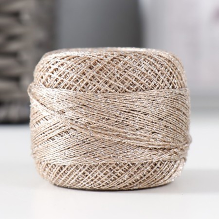 Yarn "Camelia" 70% polyester, 30% lurers 190m/20g (418 pollen)