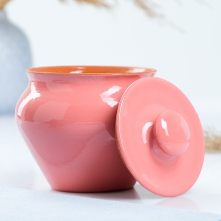 A hot pot with a Vyatka lid 0.6l, pink-1