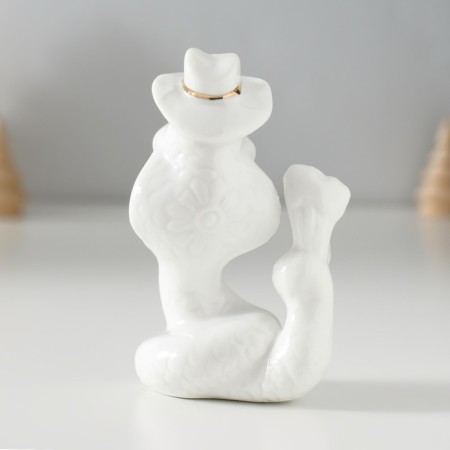 Souvenir Ceramics "White Cobra with a bouquet and in a hat" with gold 3.5x5x9 cm-3