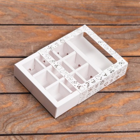 Box with a shell with a window under 9 sweets, 13.8 * 13.8 * 3.8, Golden New Year-3