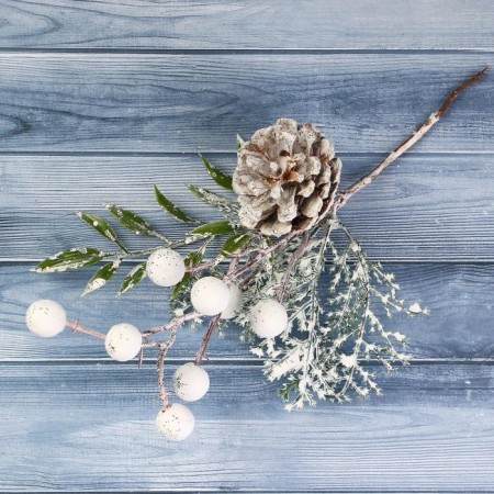 Decor "Winter Dreams" Berries of needles and bumps, 16 cm