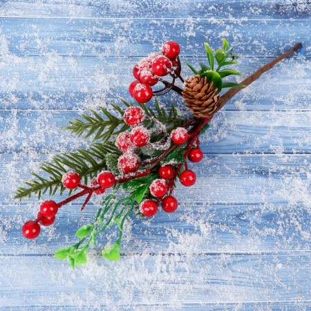 Decor "Winter Dreams" Berries Greens needles bump, 27 cm