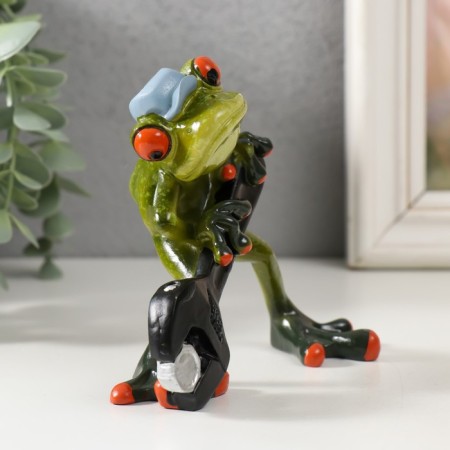 Souvenir Polystone Lac "Frog with a Divorce Key" 5x12.5x11 cm-1