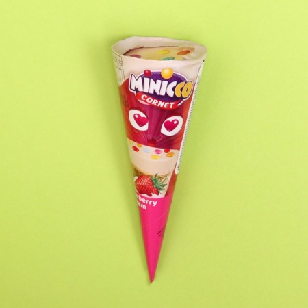 Minicco Cornet Strawberry Waffel Horn Milk Chocolate Strawberries, 25 g-2