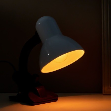 Table lamp E27, with off. On the clamp (220V) white 26x13x11 Risalux-7