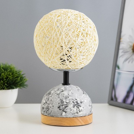 The desktop "Neonila" E14 40W is black 12x12x30cm Risalux