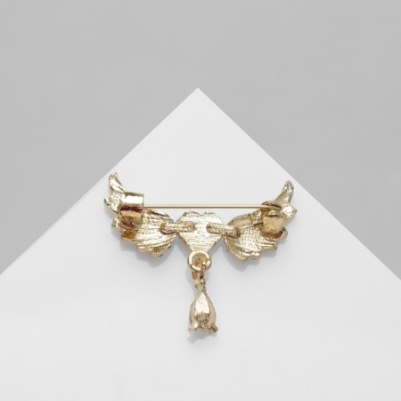 Brooch "Heart" winged, white color in gold-2