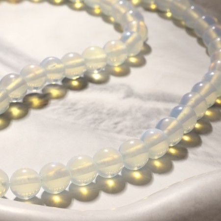 Beads on threads ball No. 8 “Moonstone”, +/- 37 cm-1