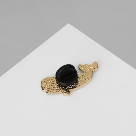 The icon "Kit" constellation, black color in gold-2