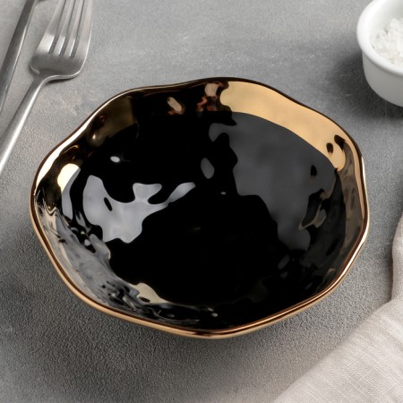Ceramic SALATOR "Yin and Yang", 450 ml, D = 15 cm, black color