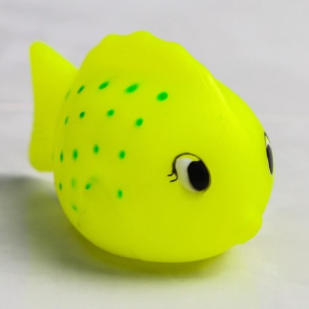 Rubber toy for the bath "Miracle fish", 9 cm, with a squeak, color mix, crush me-15