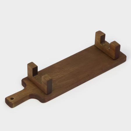 Defense board for feeding and serving with a handle, on legs, 38 × 10 × 6 cm, birch-10