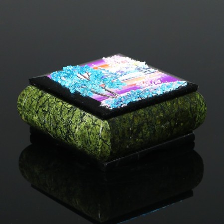 The box with the landscape "Winter", stone baby, coil
