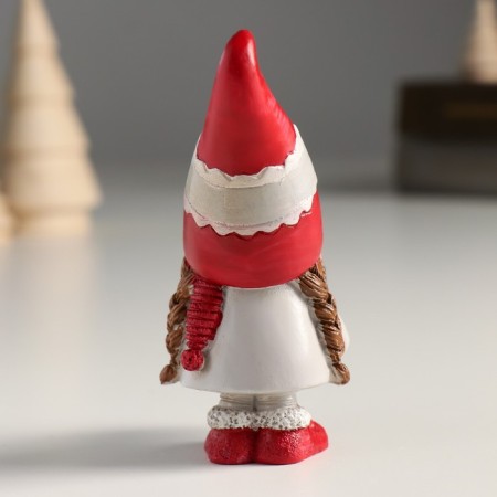 Polystone souvenir "Santa Claus with a candle/granny with a gift" MIX 6.5x4.5x10 cm-3