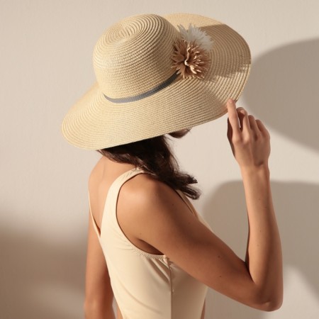 Women's Hat Minaku, central mall, river 58-1