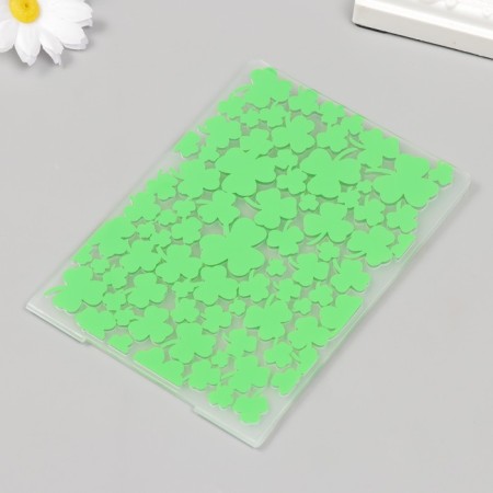 Embosing stencil plastic "Clover" 14.8x10.5 cm-1