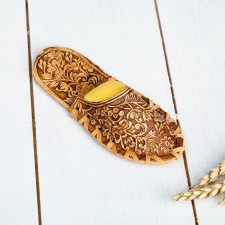 Ryabinka needle, 6 × 14 cm, birch bark