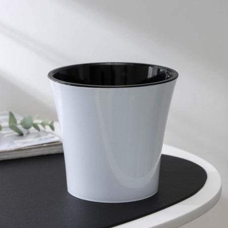 Kashpo for flowers with the insert "Art", 1.2 l, the color is white-black-1